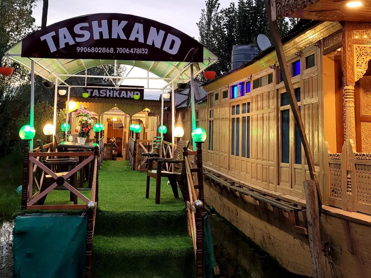 Tashkand Houseboat Srinagar  Bagian luar foto
