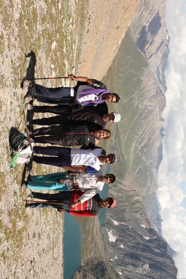Tashkand Houseboat Srinagar  Bagian luar foto
